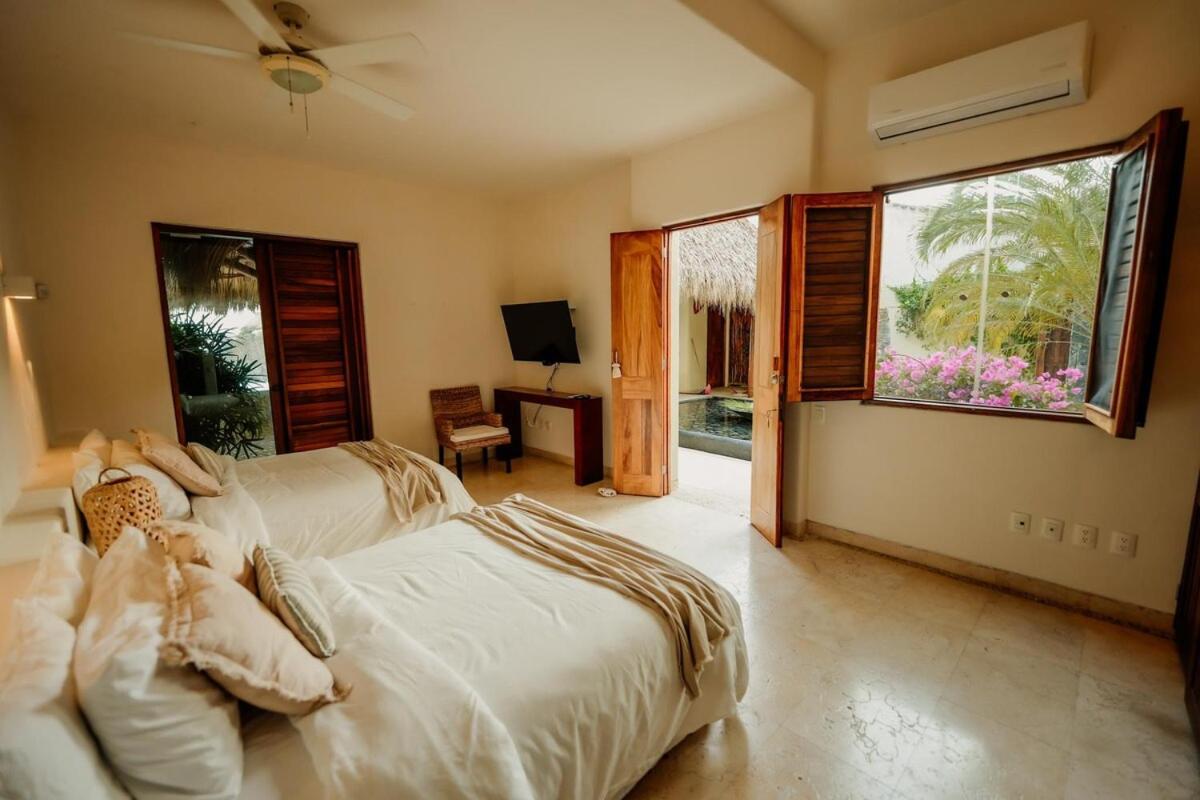 Dream Villa With Private Beach And Catering Zihuatanejo Esterno foto