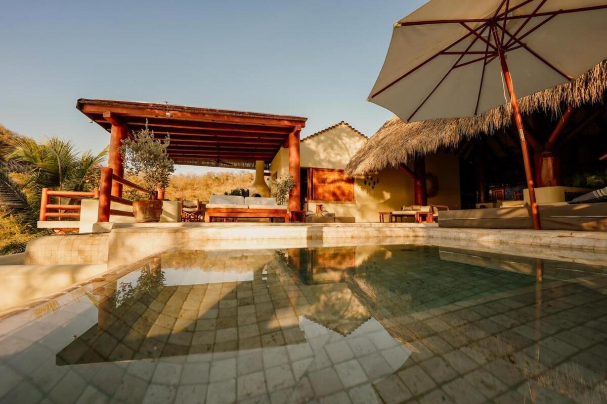 Dream Villa With Private Beach And Catering Zihuatanejo Esterno foto