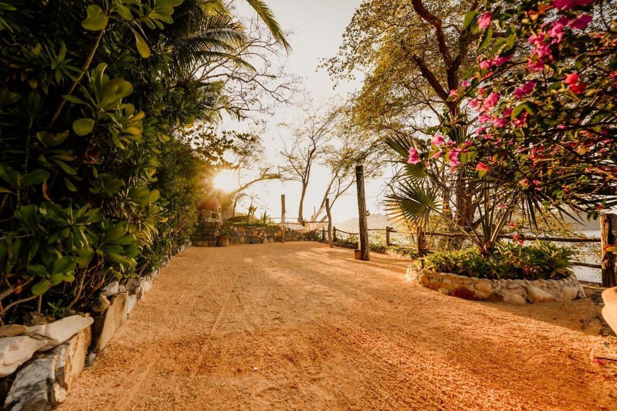 Dream Villa With Private Beach And Catering Zihuatanejo Esterno foto