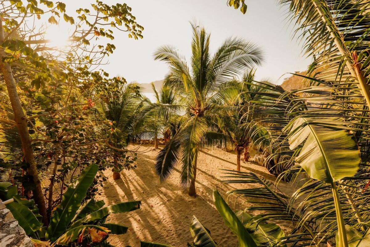 Dream Villa With Private Beach And Catering Zihuatanejo Esterno foto